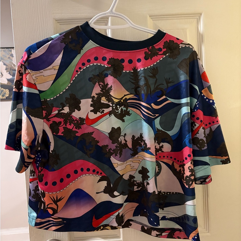 Nike Colorful Abstract Graphic T-Shirt